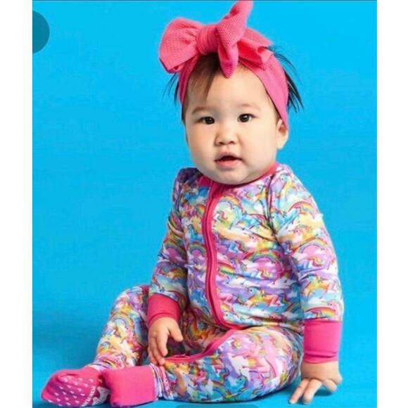 Posh Peanut x Lisa Frank Markie Magic Convertible Sleeper Size 3-6 Mos EUC - Picture 1 of 6